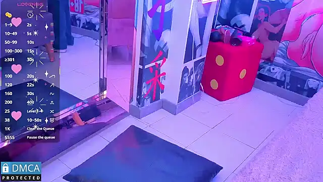 sofia sstone online show from October 31, 2025, 11:11 am