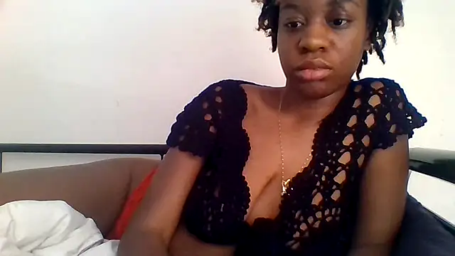 Snapshot of _she_was_a_fairy chatting on November 19, 2025, 1:55 pm she was a fairy online show from November 19, 2025, 1:55 pm