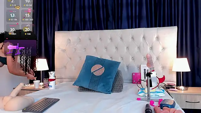 cristhi esterling online show from November 20, 2025, 12:16 pm