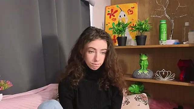 DeneenTurja online show from October 2, 2025, 10:00 am