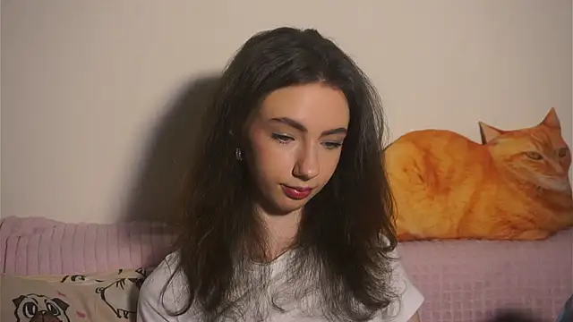 DeneenTurja online show from November 2, 2025, 10:39 am