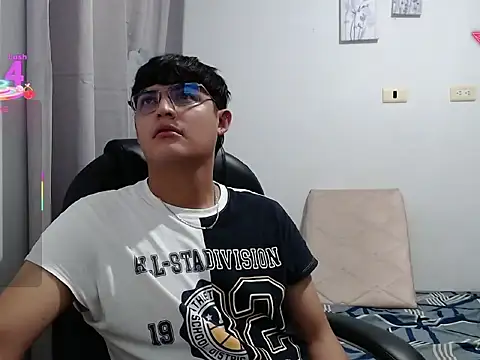 Snapshot of yesitwink_ chatting on March 16, 2026, 2:39 am yesitwink online show from March 16, 2026, 2:39 am