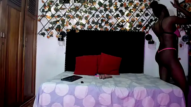 vzoeycooper online show from November 10, 2025, 3:49 am