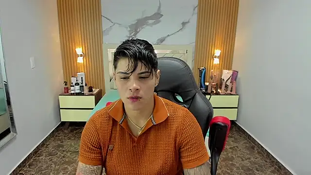 KAROLLJONES1 online show from October 9, 2025, 3:04 am