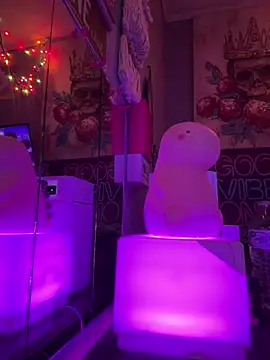 Snapshot of goddessmissmia chatting on March 4, 2026, 8:42 am goddessmissmia online show from March 4, 2026, 8:42 am