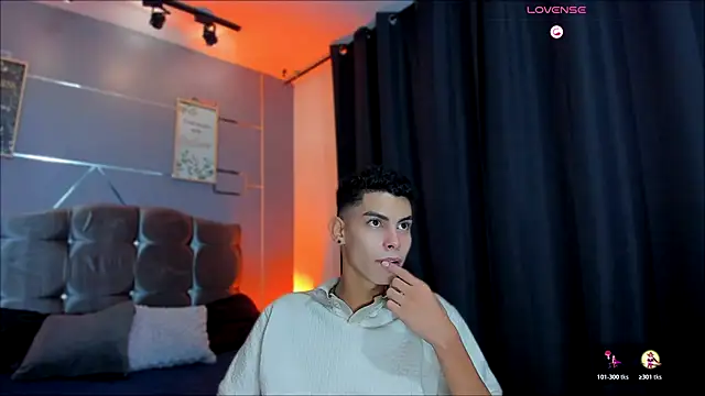 Room 69x online show from October 27, 2025, 3:43 am