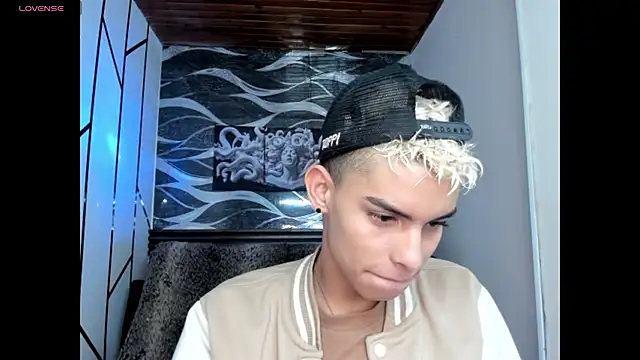 Room 69x online show from January 16, 2026, 4:27 am