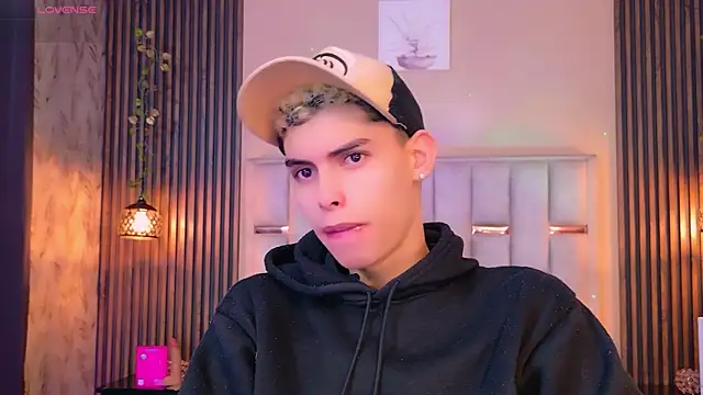 Room 69x online show from April 7, 2026, 9:15 pm