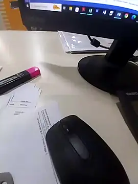 Snapshot of kiss_like_choco11 chatting on February 9, 2026, 1:04 pm kiss like choco11 online show from February 9, 2026, 1:04 pm