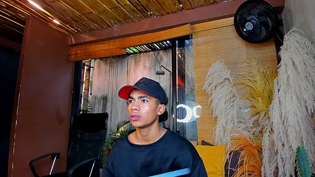 AlanCutee online show from December 17, 2025, 12:55 pm