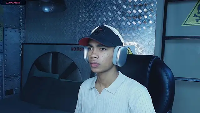 AlanCutee online show from December 22, 2025, 11:40 am