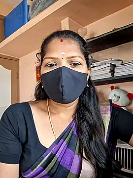 Snapshot of Tamil_Dharani chatting on March 3, 2026, 7:03 am Tamil Dharani online show from March 3, 2026, 7:03 am