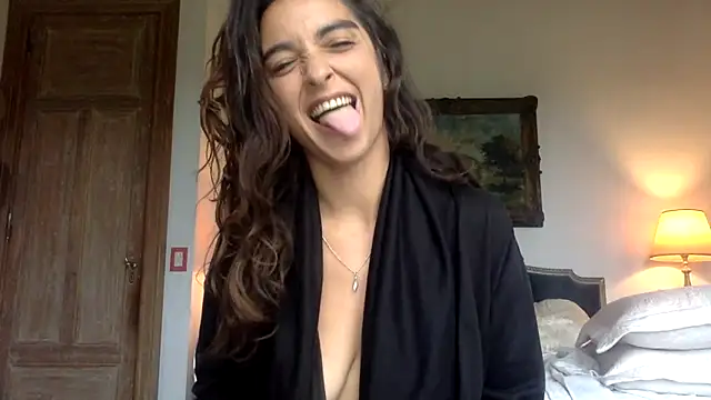 Snapshot of venuslibre chatting on February 15, 2026, 12:58 pm venuslibre online show from February 15, 2026, 12:58 pm