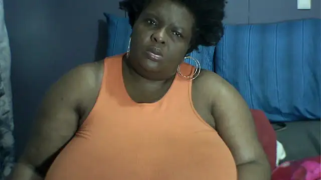 Snapshot of Voluptuousbbw1 chatting on September 12, 2025, 11:59 pm Voluptuousbbw1 online show from September 12, 2025, 11:59 pm