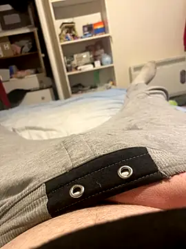 bigdicklad online show from December 17, 2025, 8:48 pm