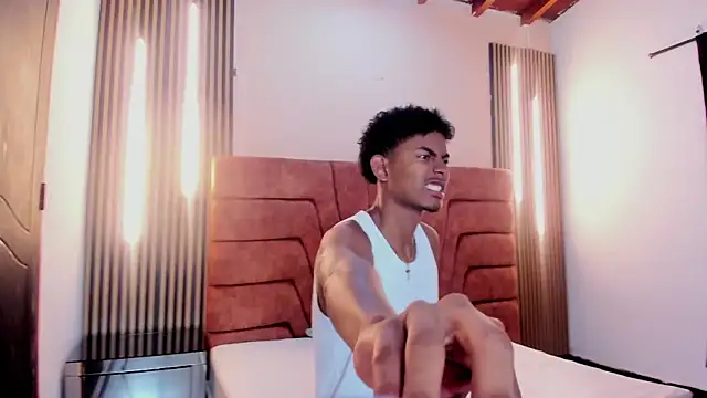 FYKMOR 1 online show from October 4, 2025, 3:48 am