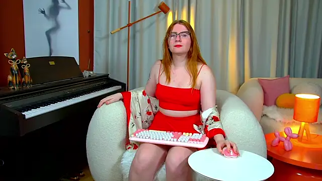 AliceAllisons online show from September 30, 2025, 6:24 pm