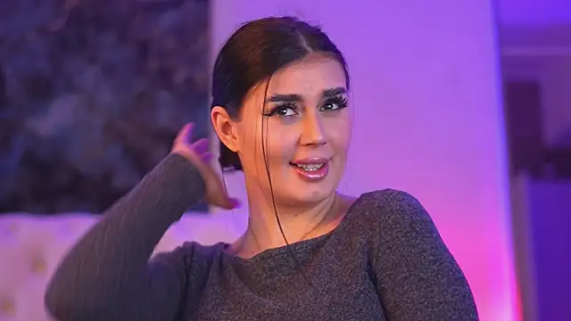 KendraMoon online show from October 18, 2025, 3:02 pm