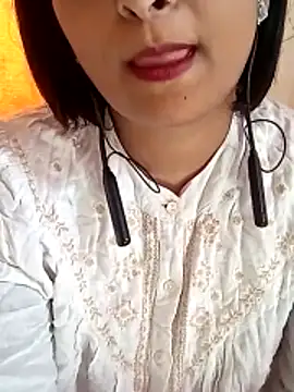 Queen Kushi4 online show from May 22, 2026, 8:42 am
