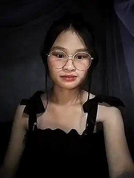 saronla 03 online show from November 8, 2025, 6:40 pm