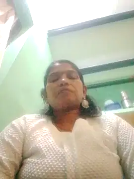 Snapshot of Chandrakanta-Devi chatting on October 20, 2025, 4:29 pm Chandrakanta-Devi online show from October 20, 2025, 4:29 pm