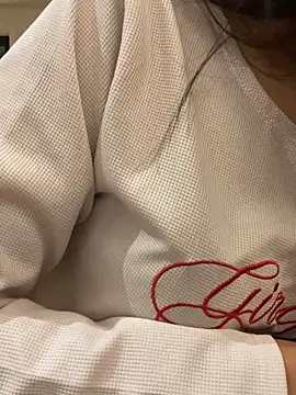   BabyShowPublic   online show from October 13, 2025, 1:00 pm