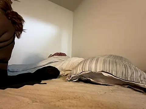 KANDIS864 online show from October 22, 2025, 3:40 am