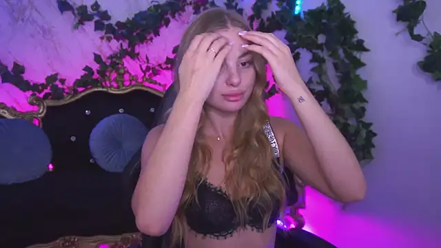 AngyyEyess online show from November 12, 2025, 1:39 am