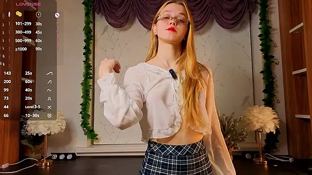 TomokoRocha online show from February 10, 2026, 1:10 am