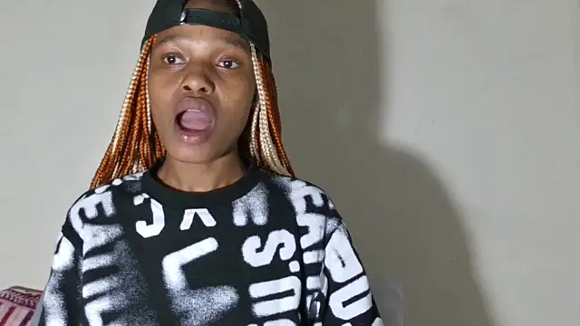 Snapshot of SexyBitchx01 chatting on October 25, 2025, 5:30 pm SexyBitchx01 online show from October 25, 2025, 5:30 pm