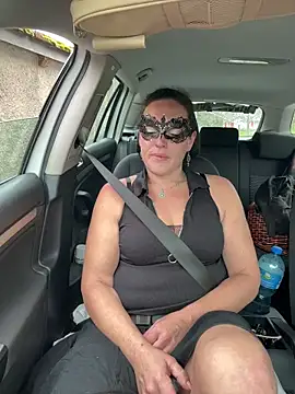 Nadja Noir online show from November 16, 2025, 10:32 am