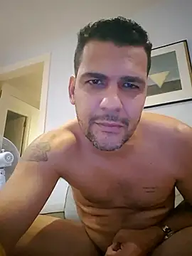 felipebcn online show from December 15, 2025, 1:04 pm