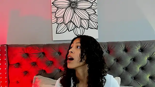Snapshot of liily_grey chatting on September 10, 2025, 12:38 pm liily grey online show from September 10, 2025, 12:38 pm