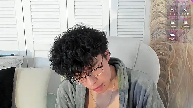 miilo wolf online show from September 30, 2025, 12:32 pm