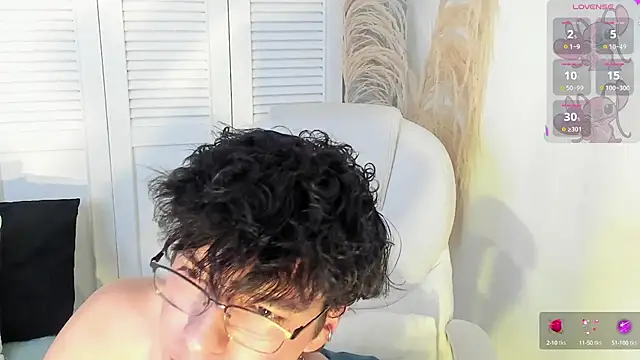 miilo wolf online show from October 3, 2025, 12:13 pm