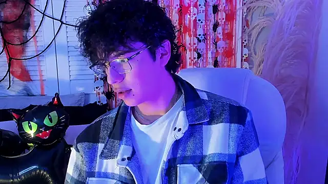 miilo wolf online show from October 16, 2025, 1:01 pm