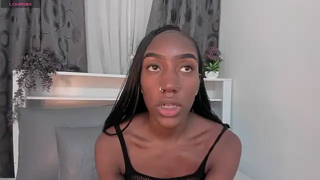 Mistt Mia online show from October 2, 2025, 7:54 pm