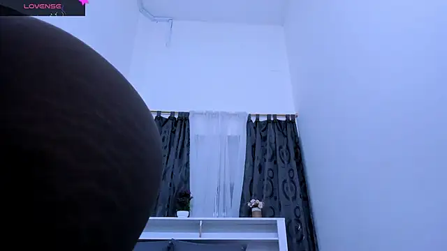 Snapshot of Mistt_Mia chatting on February 6, 2026, 5:49 pm Mistt Mia online show from February 6, 2026, 5:49 pm