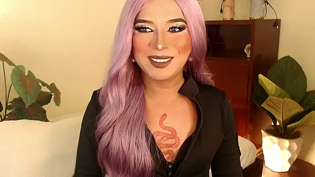 Snapshot of mslilly_croft chatting on November 15, 2025, 12:41 am mslilly croft online show from November 15, 2025, 12:41 am