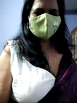 mallu-lover online show from November 26, 2025, 8:43 pm