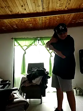 NoahLux online show from October 24, 2025, 12:56 pm