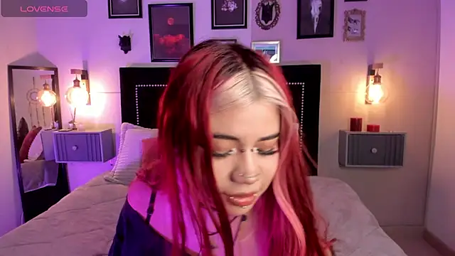 pinkk deemon online show from April 5, 2026, 1:08 pm