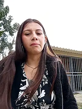 CharlotteSex  online show from January 8, 2026, 10:01 pm