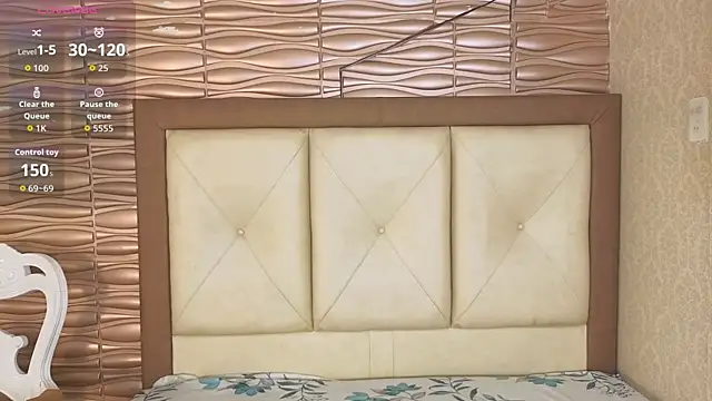 Snapshot of Miladiosa chatting on July 17, 2026, 1:07 pm Miladiosa online show from July 17, 2026, 1:07 pm