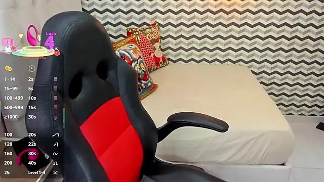 ROSIE MOSS online show from November 18, 2025, 7:51 pm