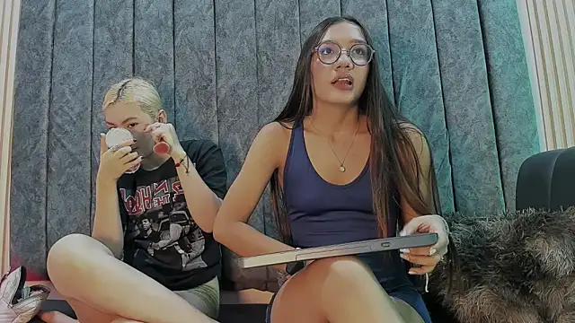 rubby lux online show from November 10, 2025, 1:32 pm