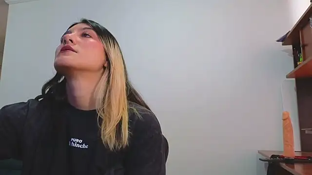 Sweetlolita online show from September 8, 2025, 7:57 pm