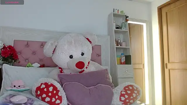 Ayleen m online show from October 20, 2025, 1:50 am