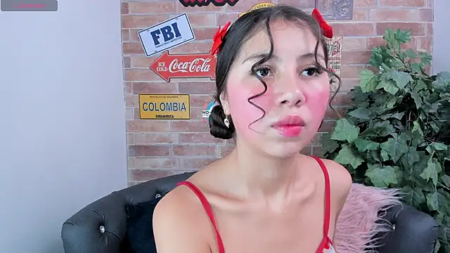 misss luxury online show from October 14, 2025, 11:00 am