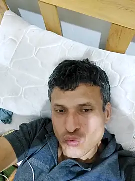 Snapshot of luislimafuego chatting on December 22, 2025, 3:36 am luislimafuego online show from December 22, 2025, 3:36 am